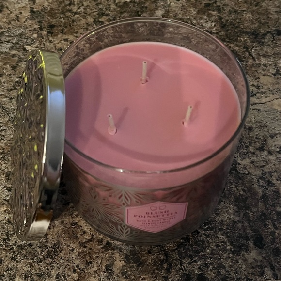 Blush Poinsettia Bath and Body Works 3-Wick Candle - Picture 2 of 3